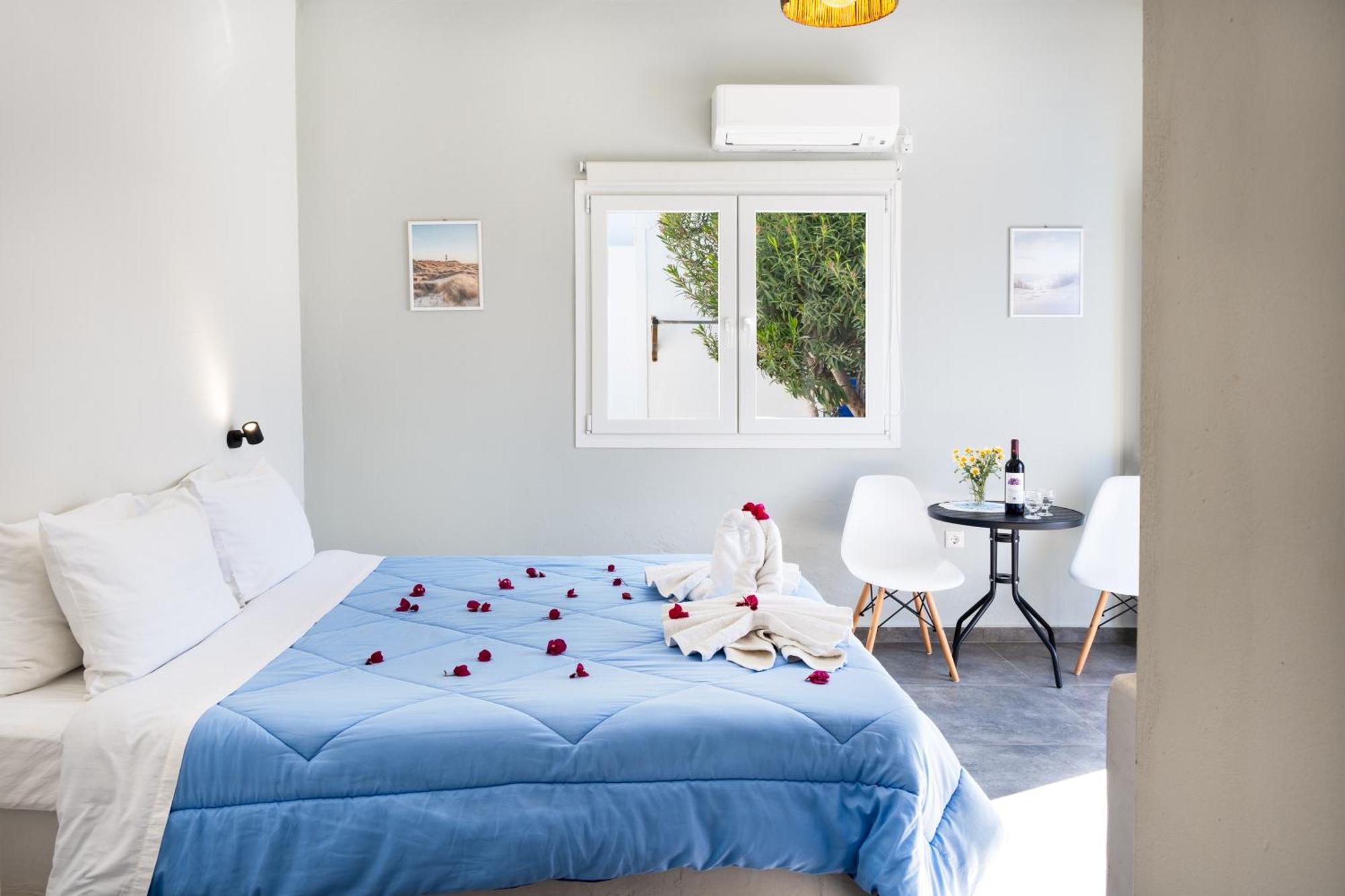 Ferienwohnung Aegean Blue Santorini Perissa Exterior foto