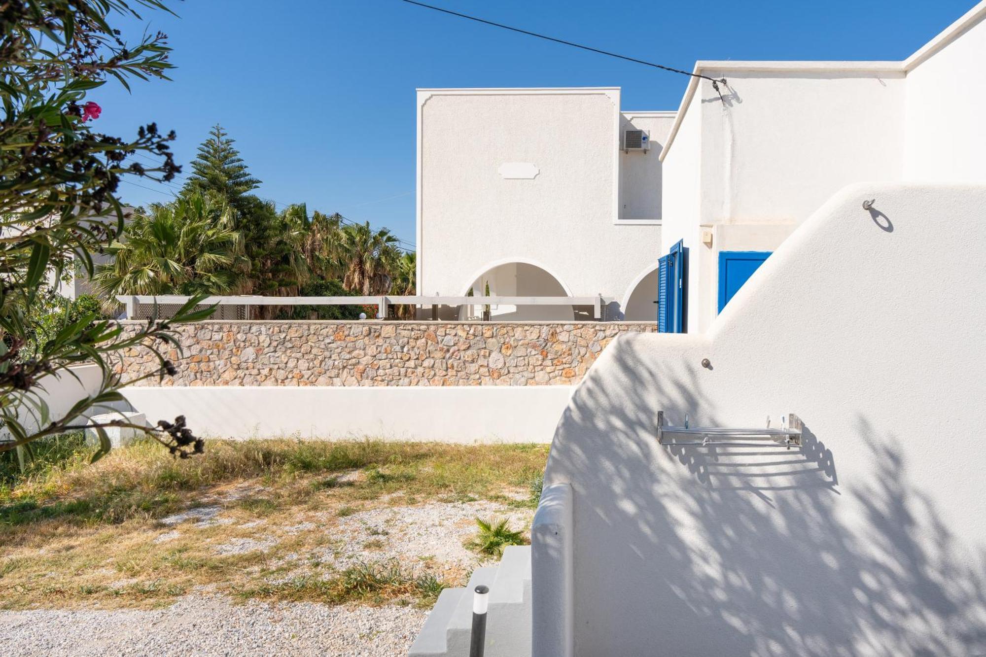 Ferienwohnung Aegean Blue Santorini Perissa Exterior foto